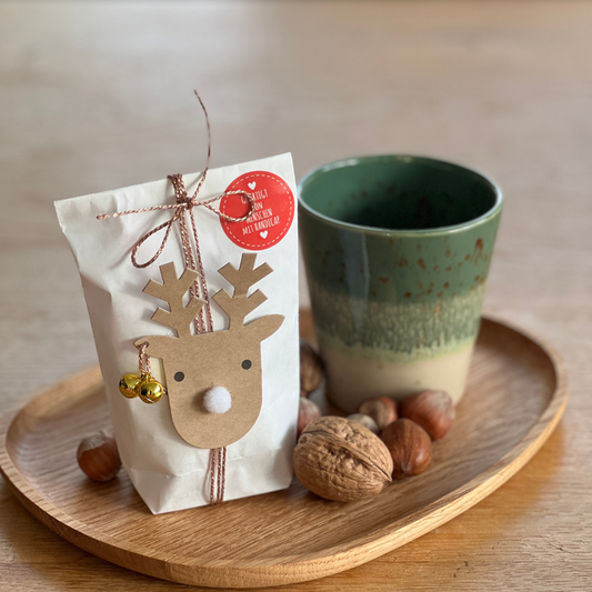 Süße Tüte Trinkschokolade und Mini Marshmellow