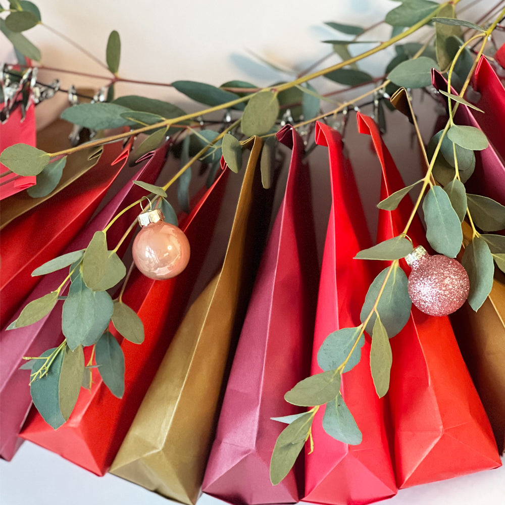 Adventskalendertüten mit Deko