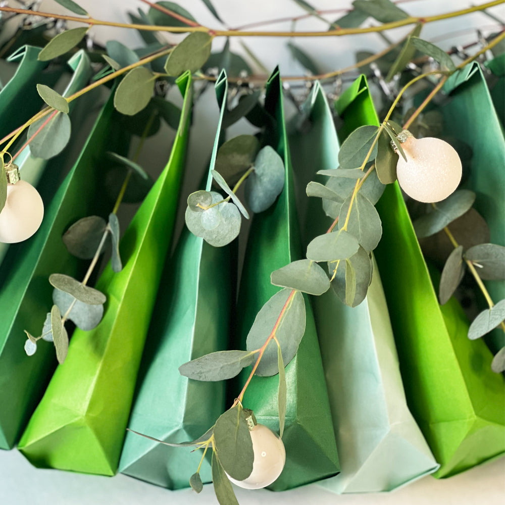 Adventskalender Stimmungsbild mit Kugeln