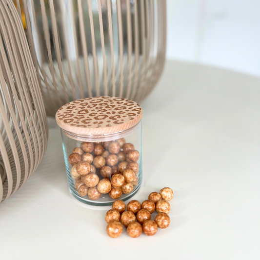 Süßes Gals mit Leo Print