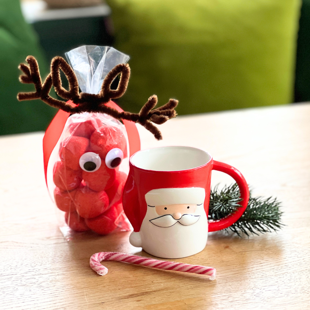 Weihnachtstasse mit Marshmellow & Zuckerstange