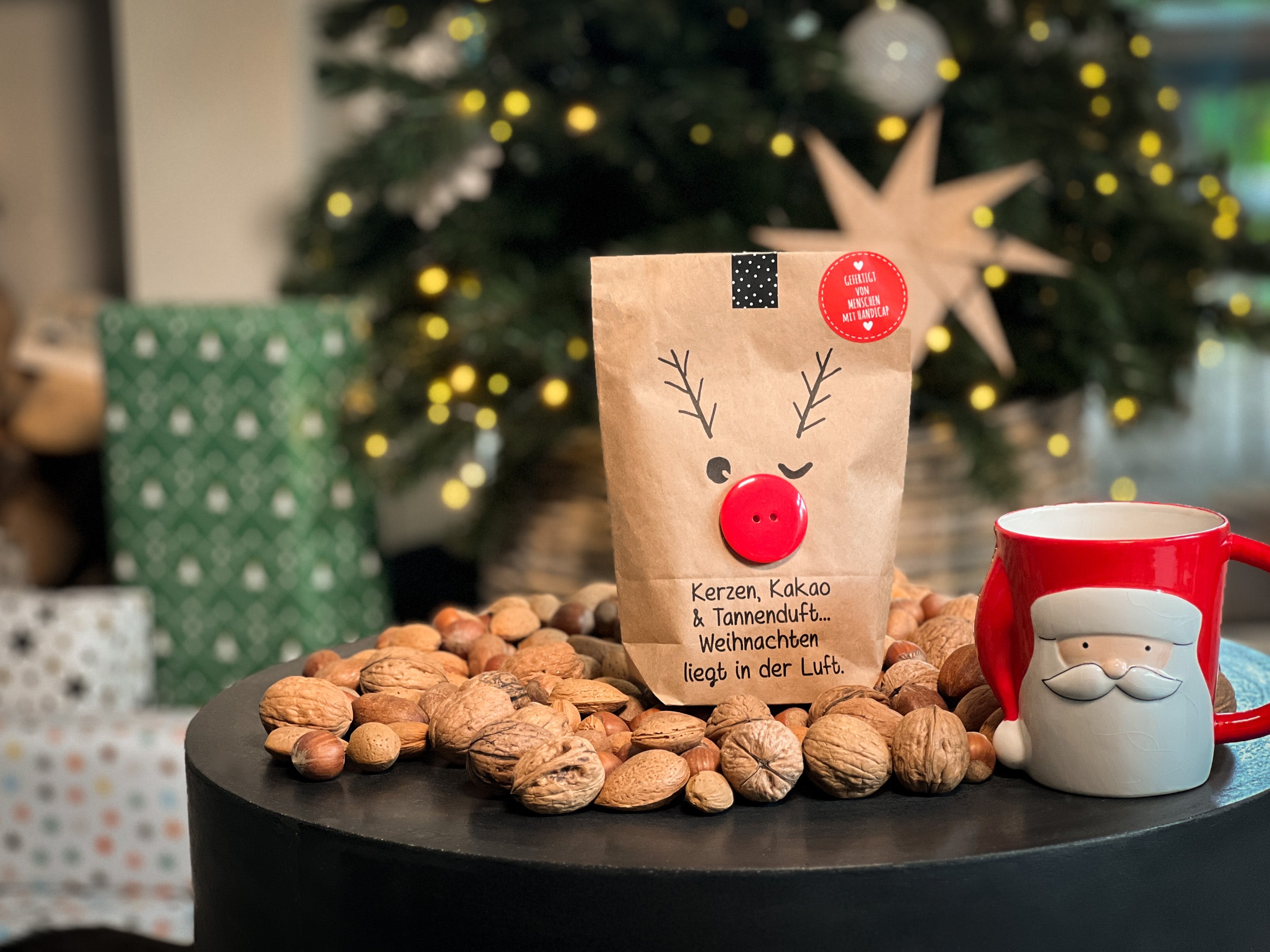Weihnachtsgeschenke von Wunderle: Übergabe an Heilig Abend