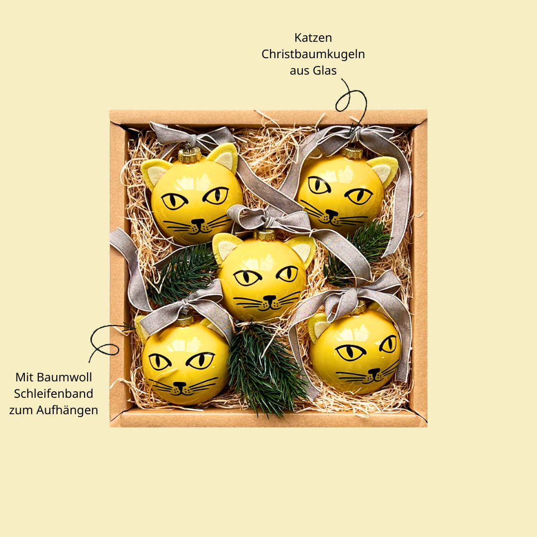 Weihnachtsbox für Katzenliebhaber mit Christbaumkugeln