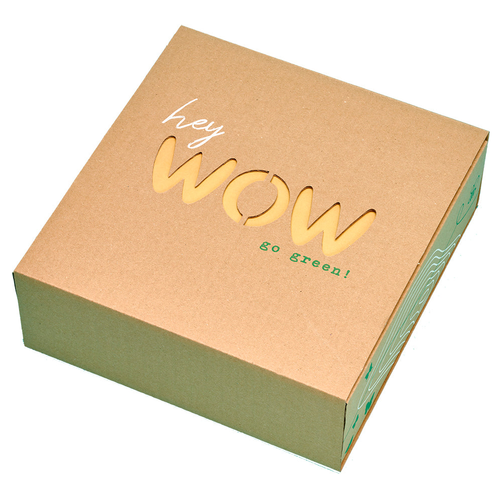 Geschenkbox mit WOW Schriftzug