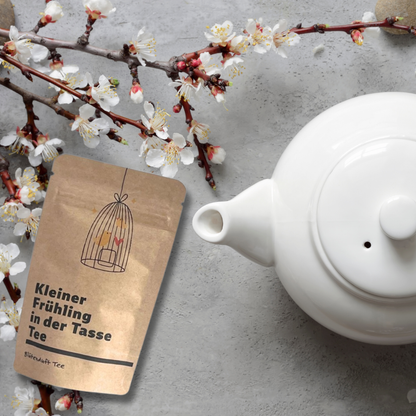 Kleiner Frühling in der Tasse, ein Ostergeschenk für Kollegen mit Herz
