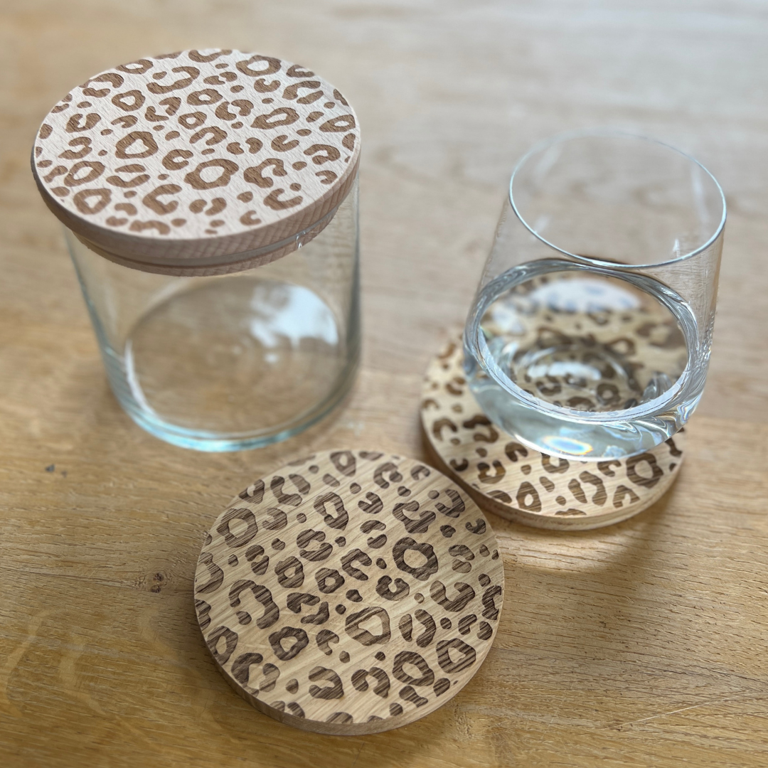 Vorratsglas Leo Lasergravur auf dem Holzdeckel klein