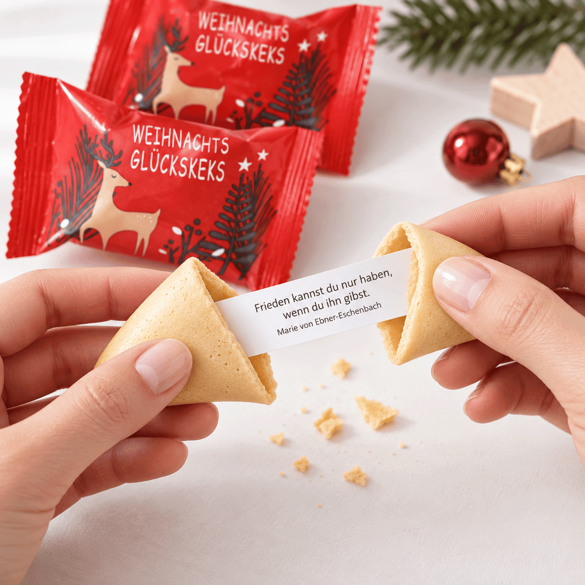 Glückskekse mit weihnachtlichen Sprüchen