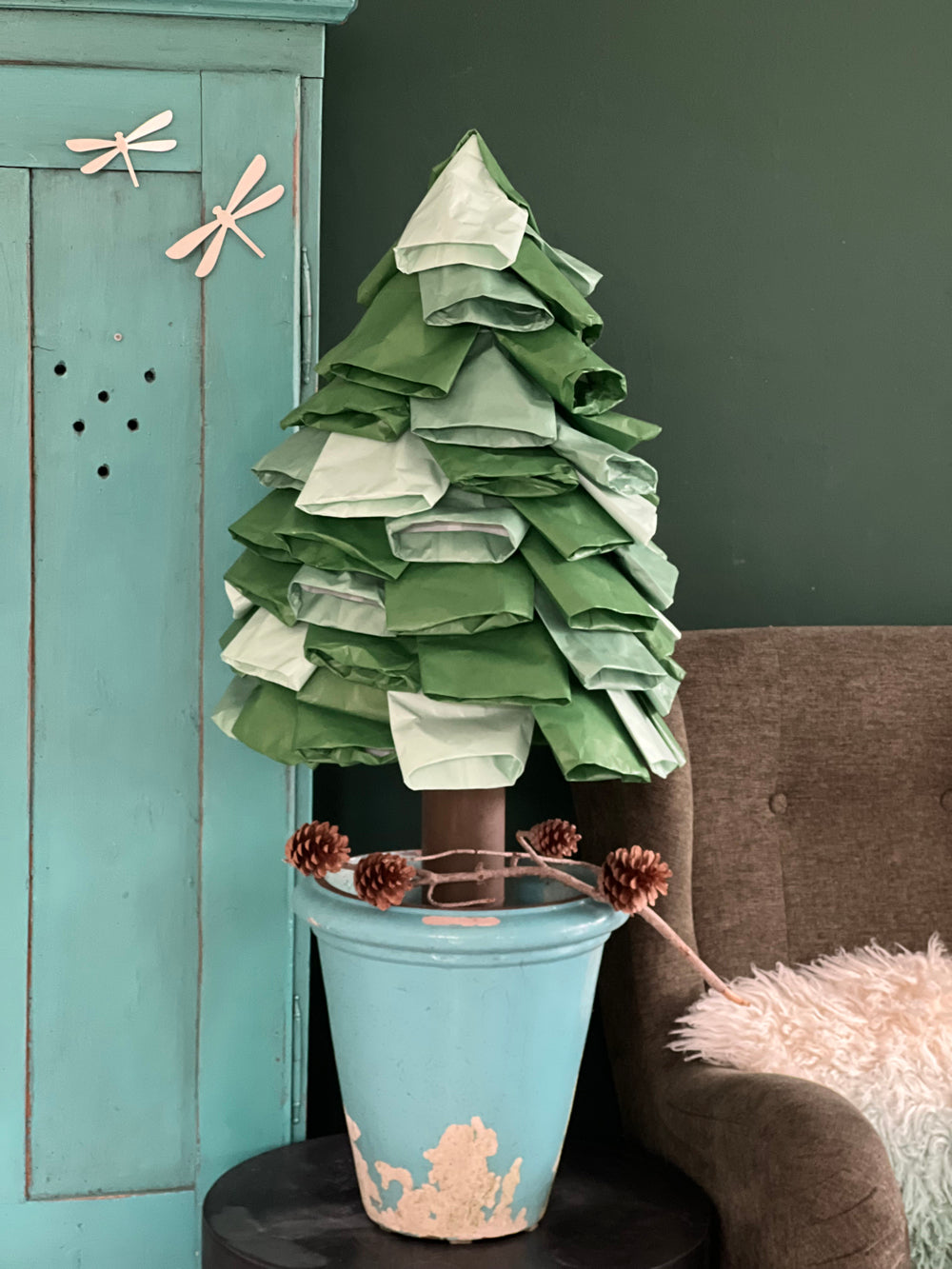 Dekobeispiel Papiertannenbaum