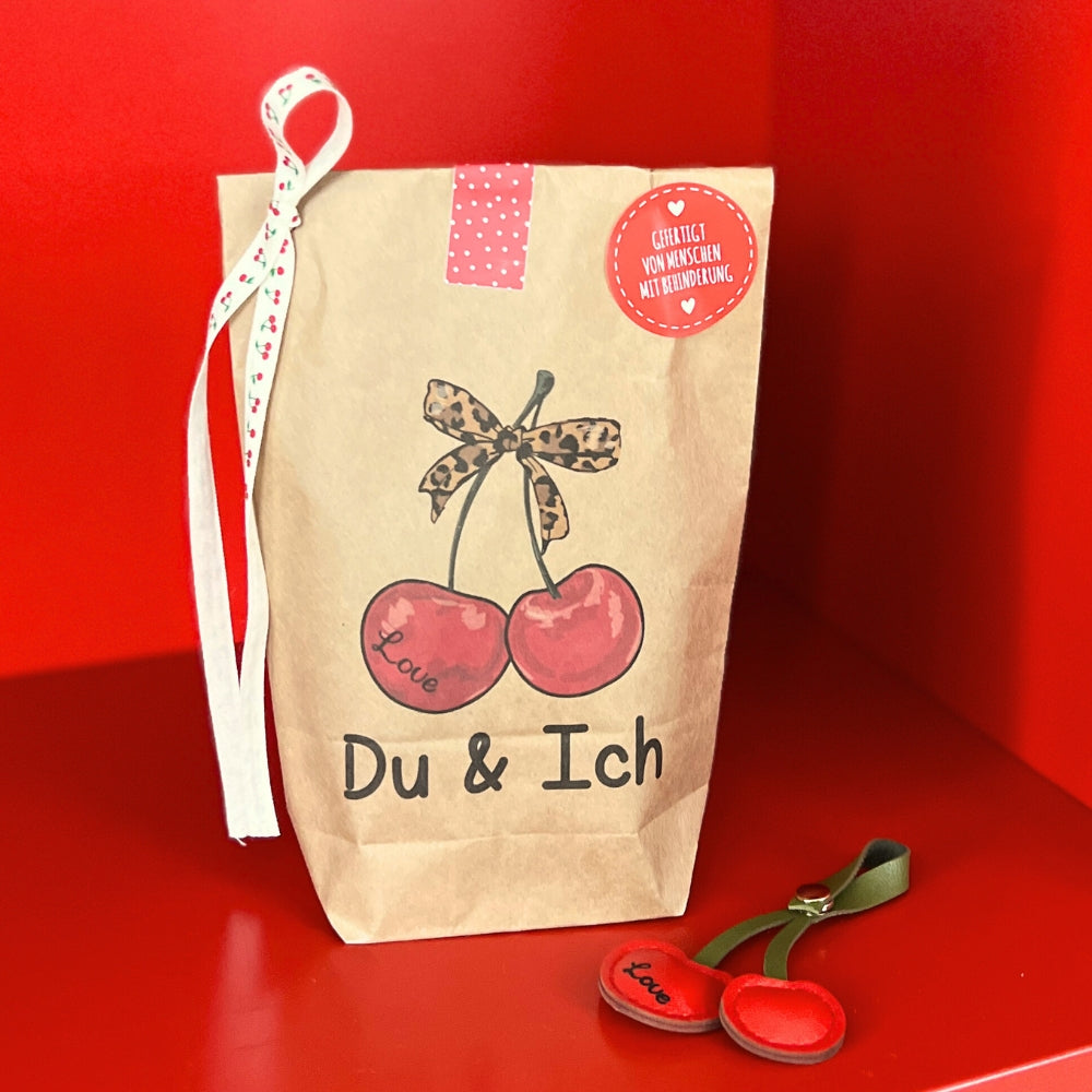 Trendiges Kirschendesign  auf der Wundertüte