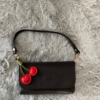 Cherry Cluch Taschenanhänger