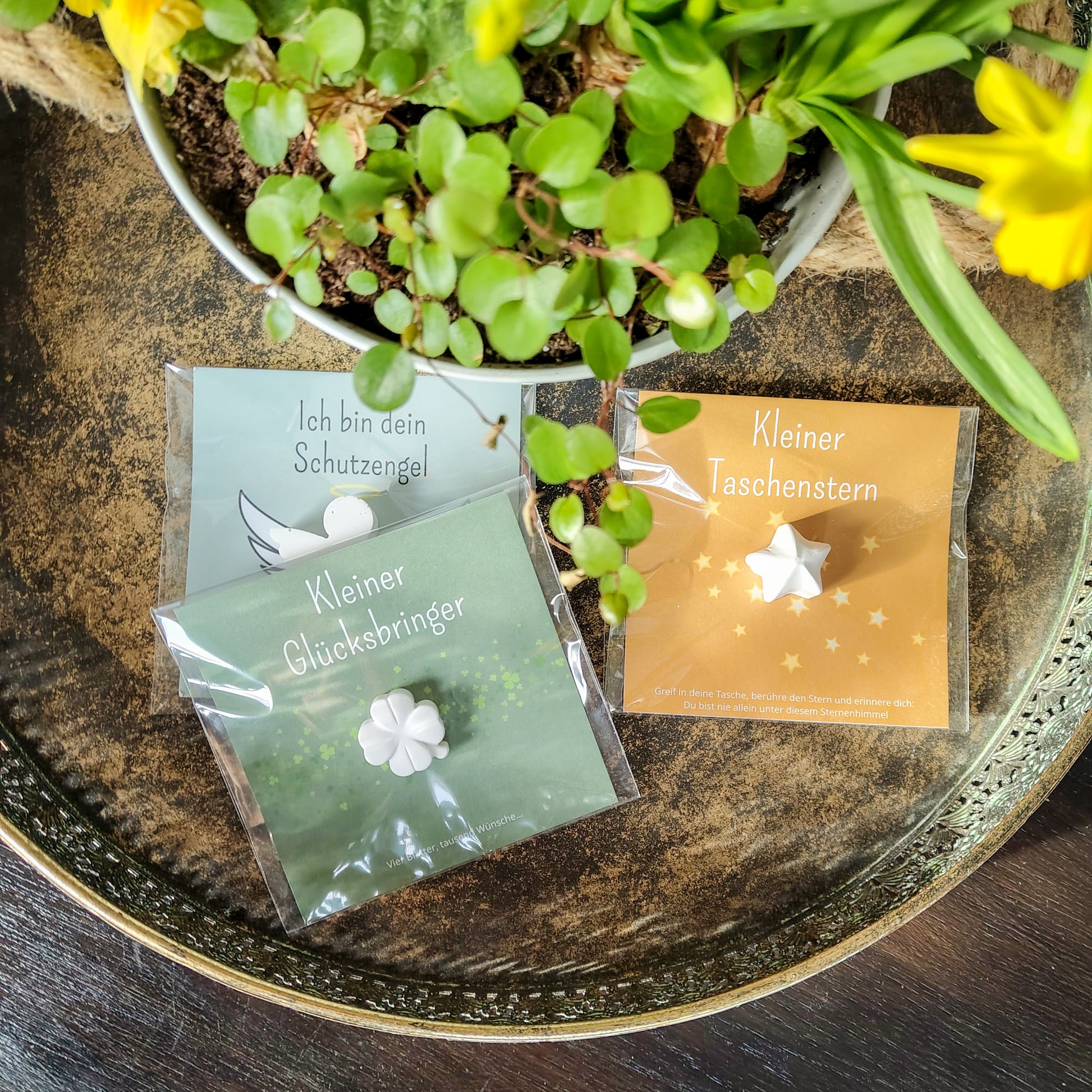Kleine Hosentaschen-Glücksbringer: Kleeblatt, Stern und Schutzengel
