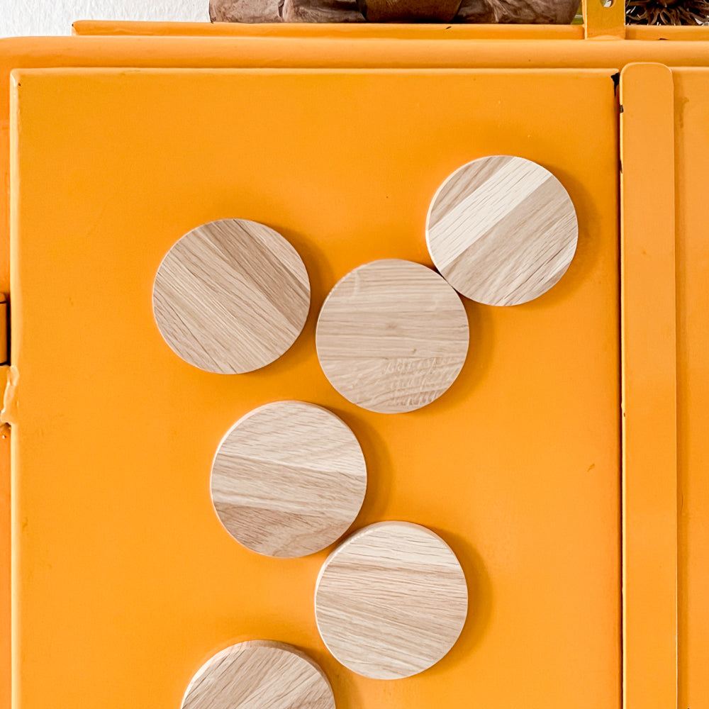 Personalisierbarer Magnet aus Holz