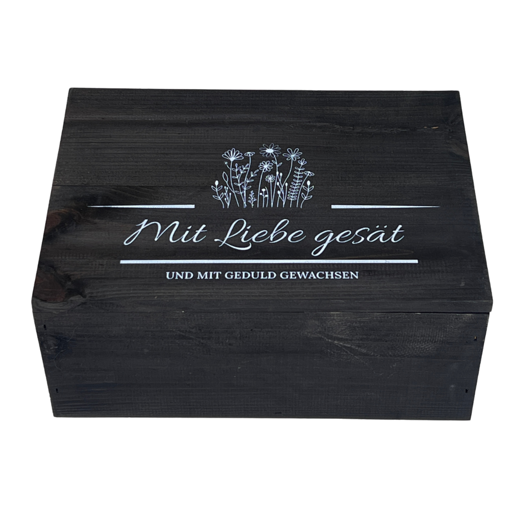 Holzbox für Gartenutensilien